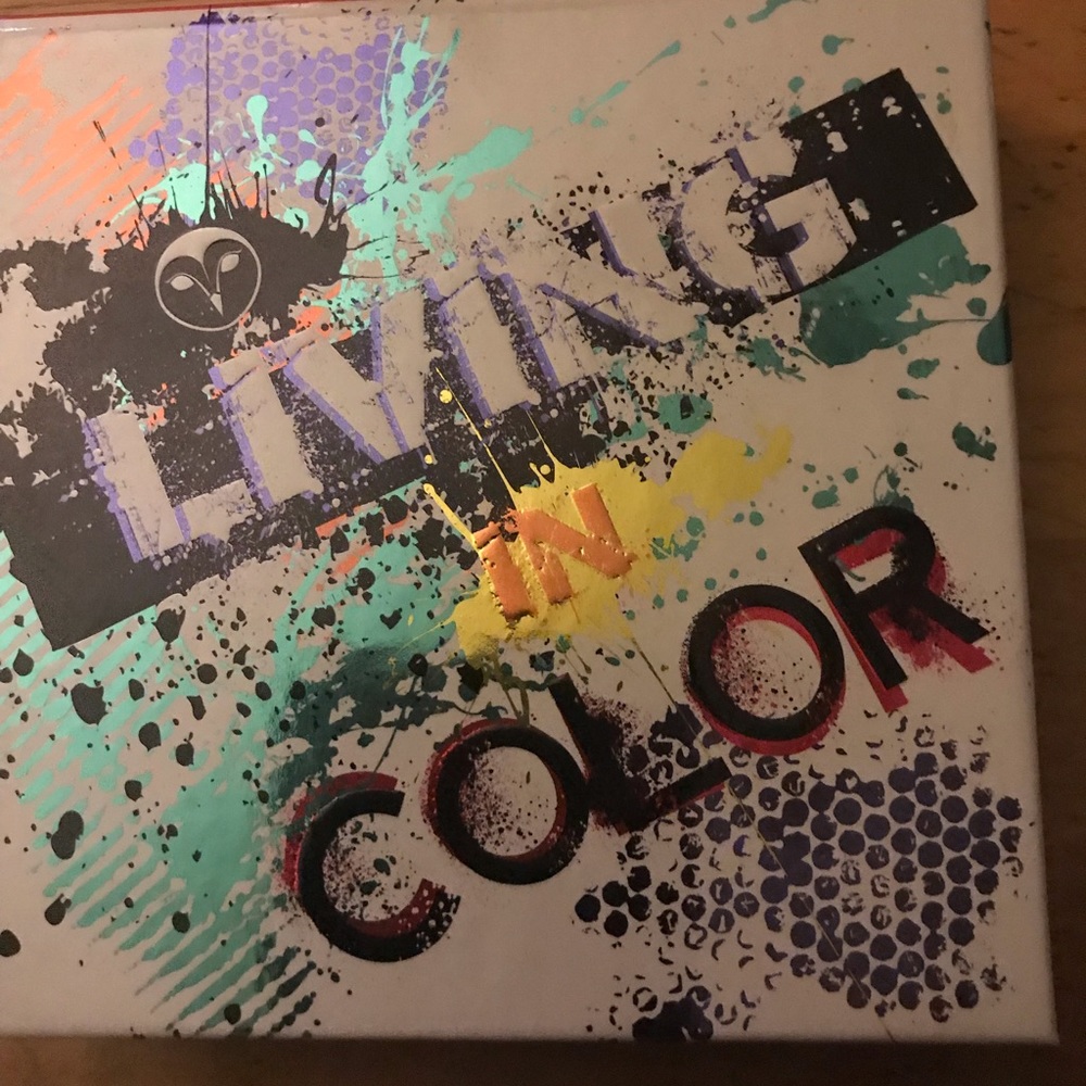 Hank and Henry eyeshadow palette